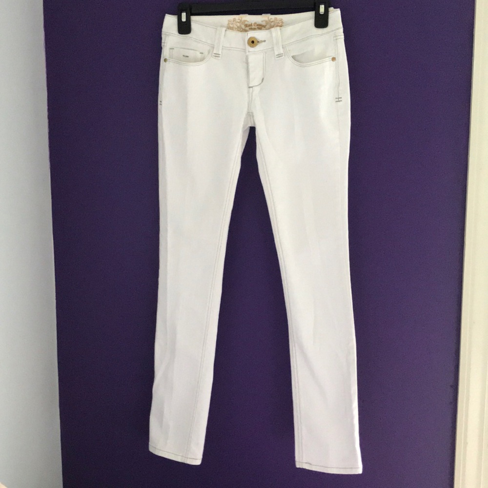 White jeans, Red Camel size 1